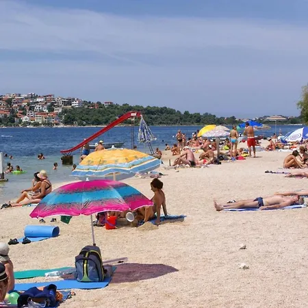 펜션 Seaside House Zatoglav, - 13540 로고즈니차